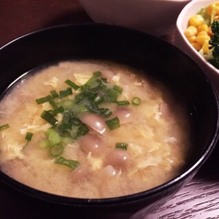 しめじと卵と玉ねぎの味噌汁